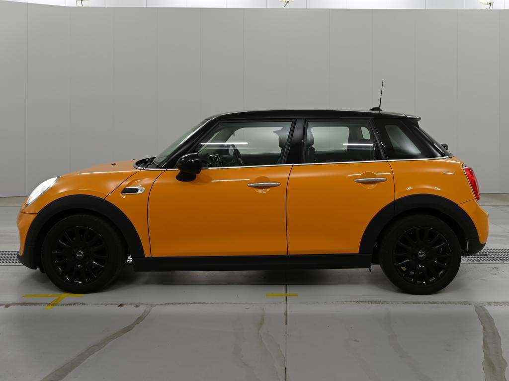 MINI HATCH