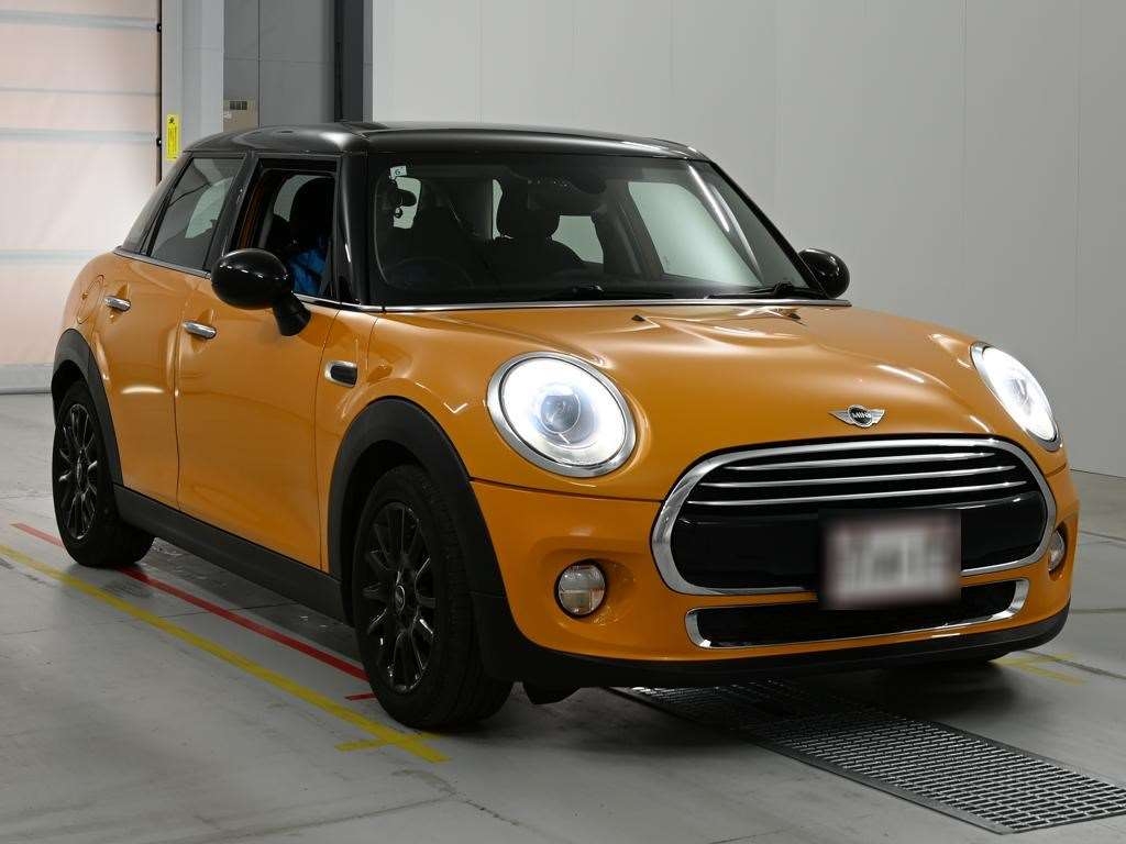 MINI HATCH