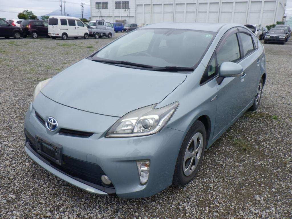 TOYOTA PRIUS