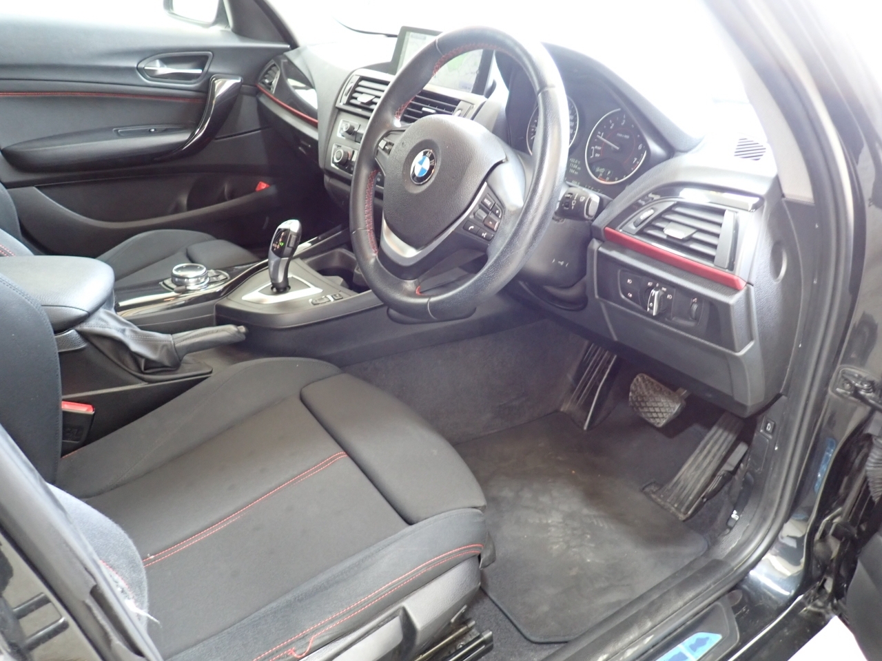 BMW 1-SERIES
