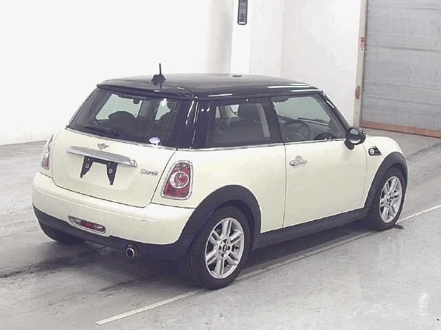 MINI HATCH