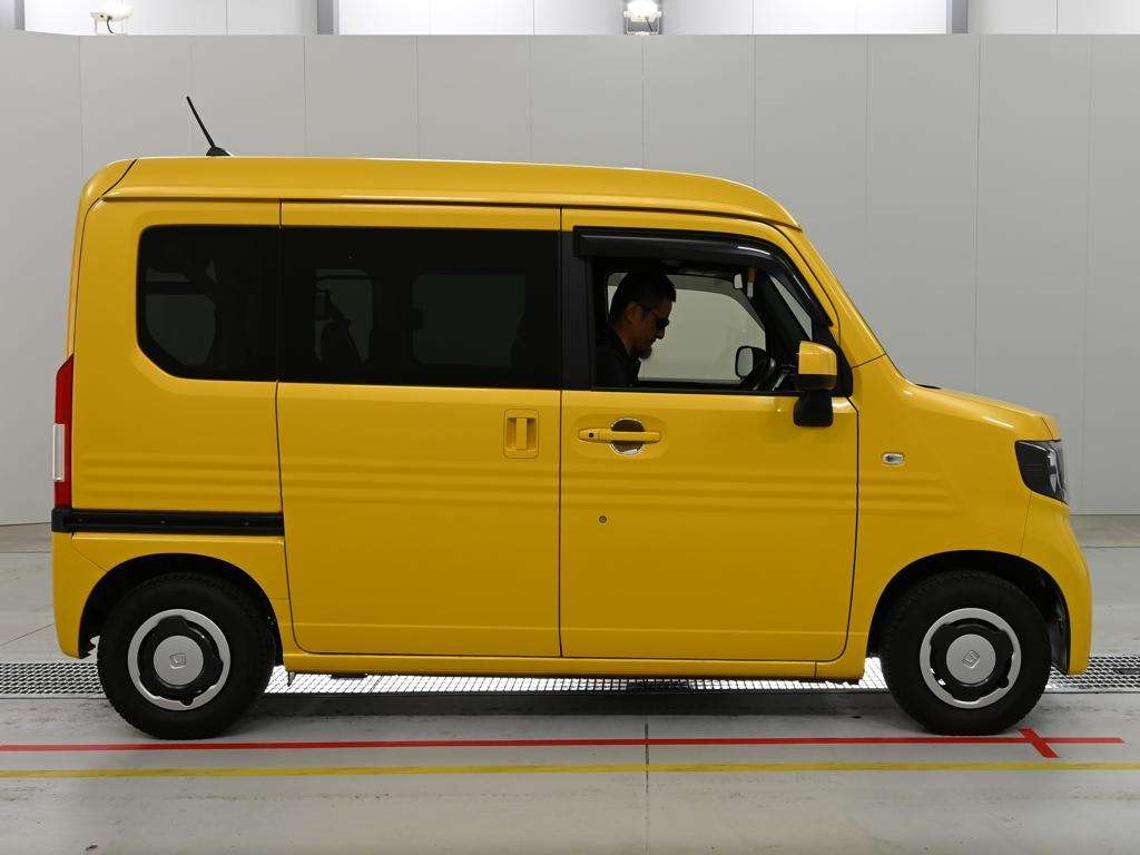 HONDA N-VAN