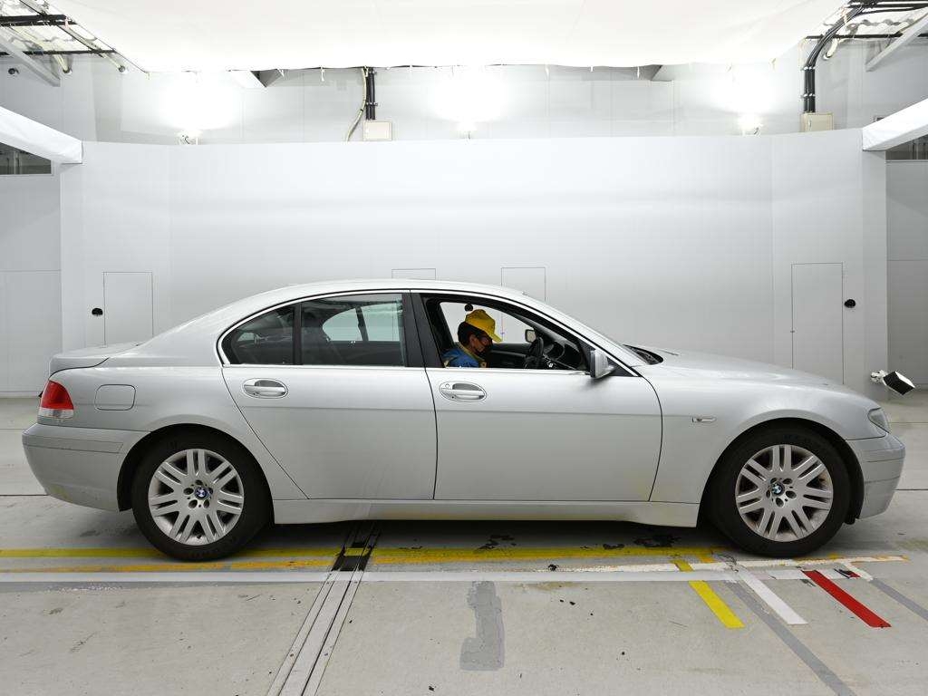 BMW 7-SERIES