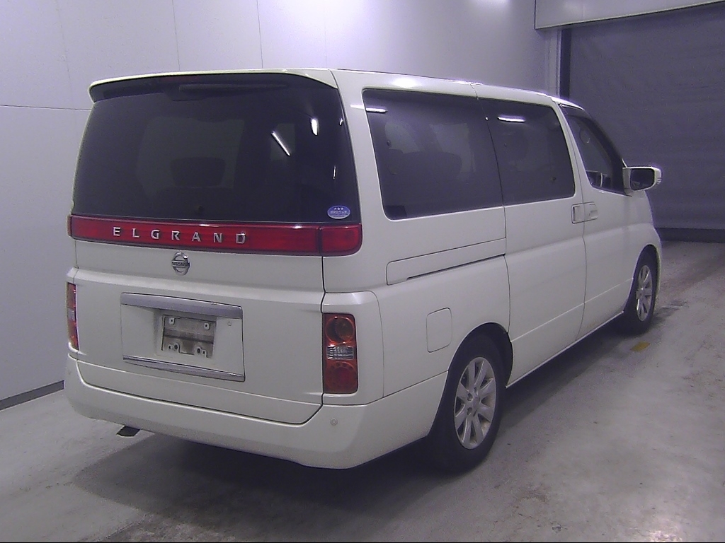 NISSAN ELGRAND