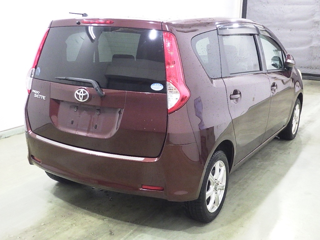 TOYOTA PASSO SETTE