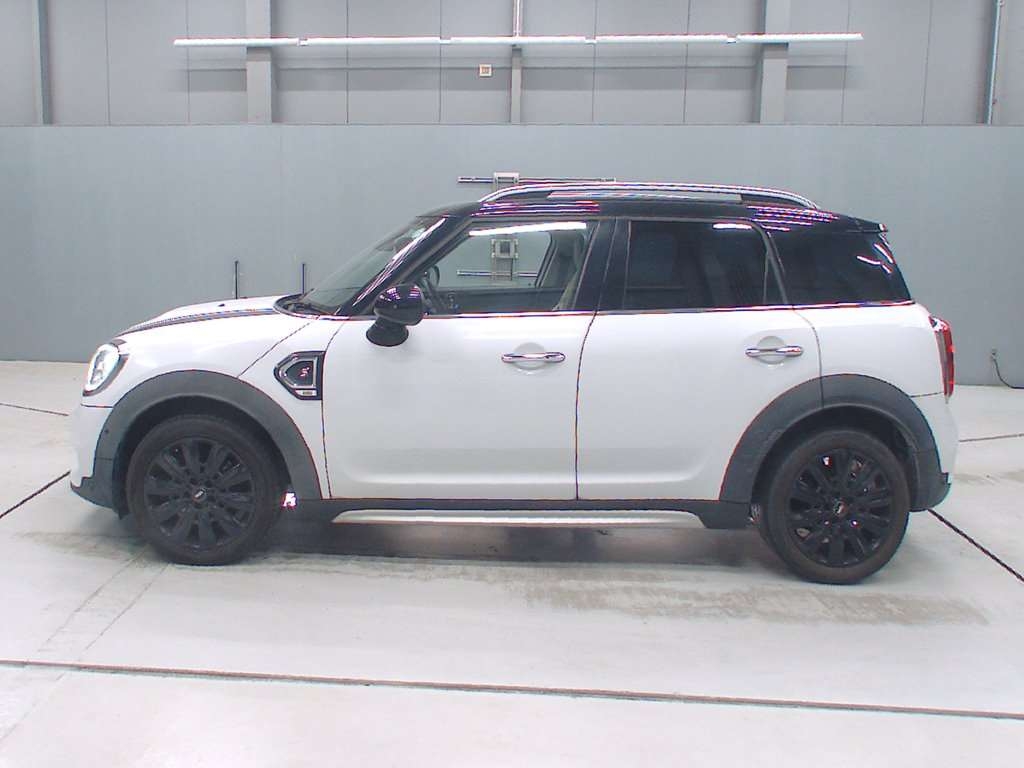 MINI CROSSOVER