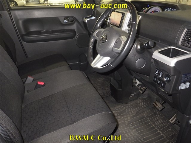 DAIHATSU WAKE
