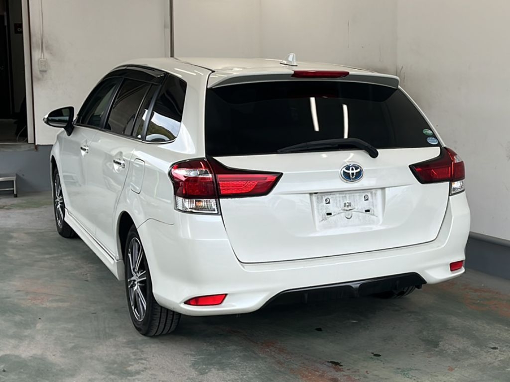 TOYOTA COROLLA FIELDER