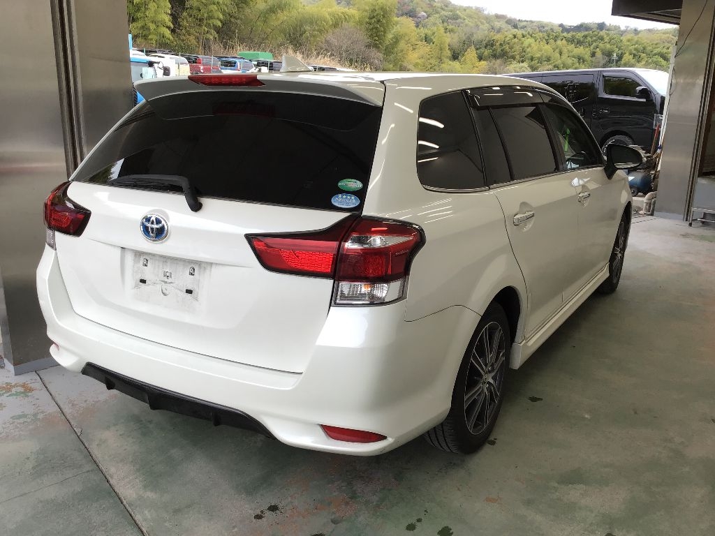 TOYOTA COROLLA FIELDER