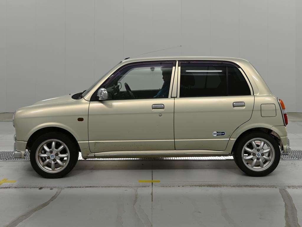 DAIHATSU MIRA GINO