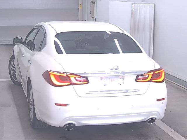 NISSAN FUGA