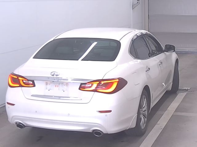 NISSAN FUGA