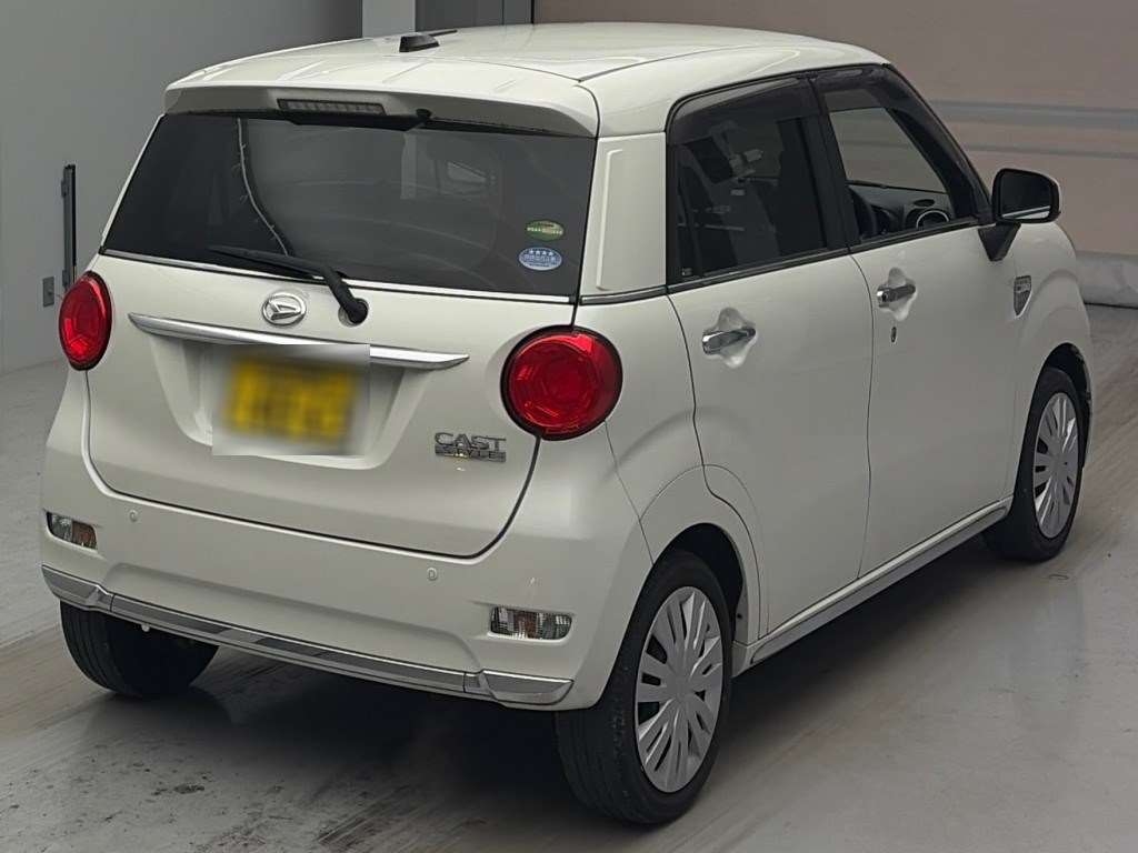 DAIHATSU CAST