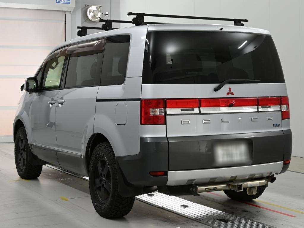 MITSUBISHI DELICA D:5