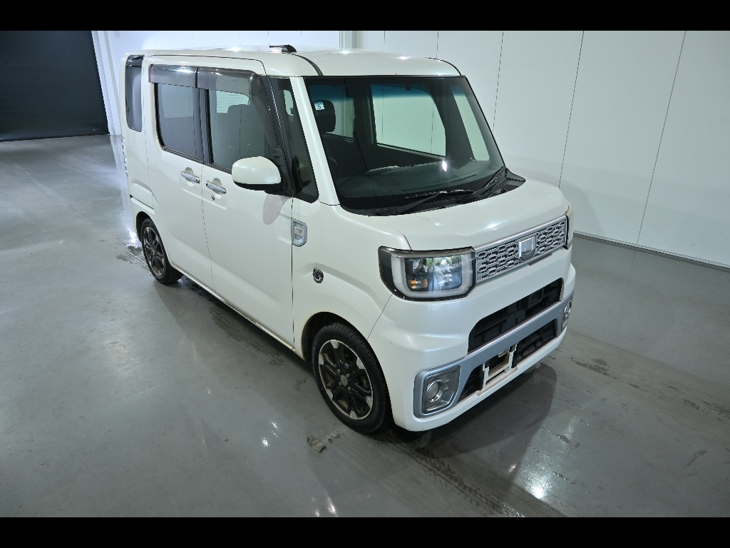 DAIHATSU WAKE