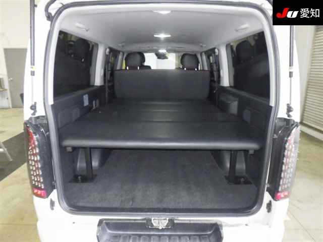 TOYOTA REGIUS ACE