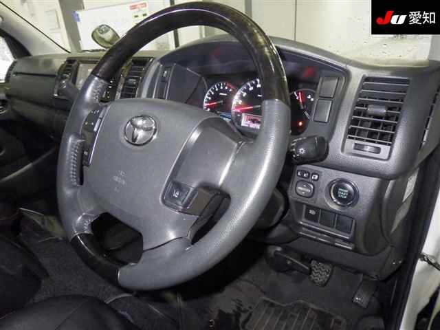 TOYOTA REGIUS ACE