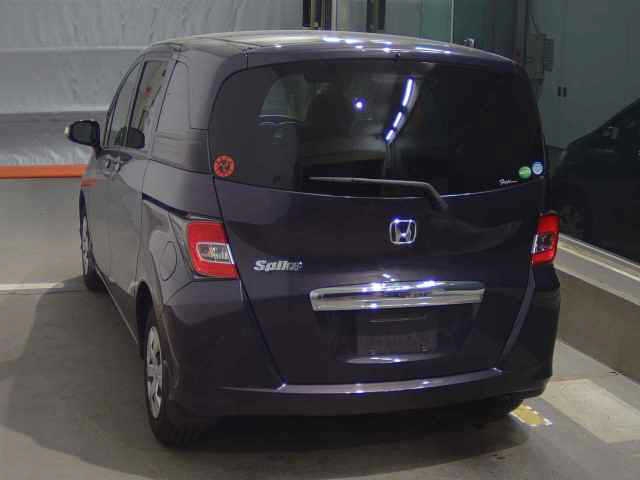 HONDA FREED SPIKE
