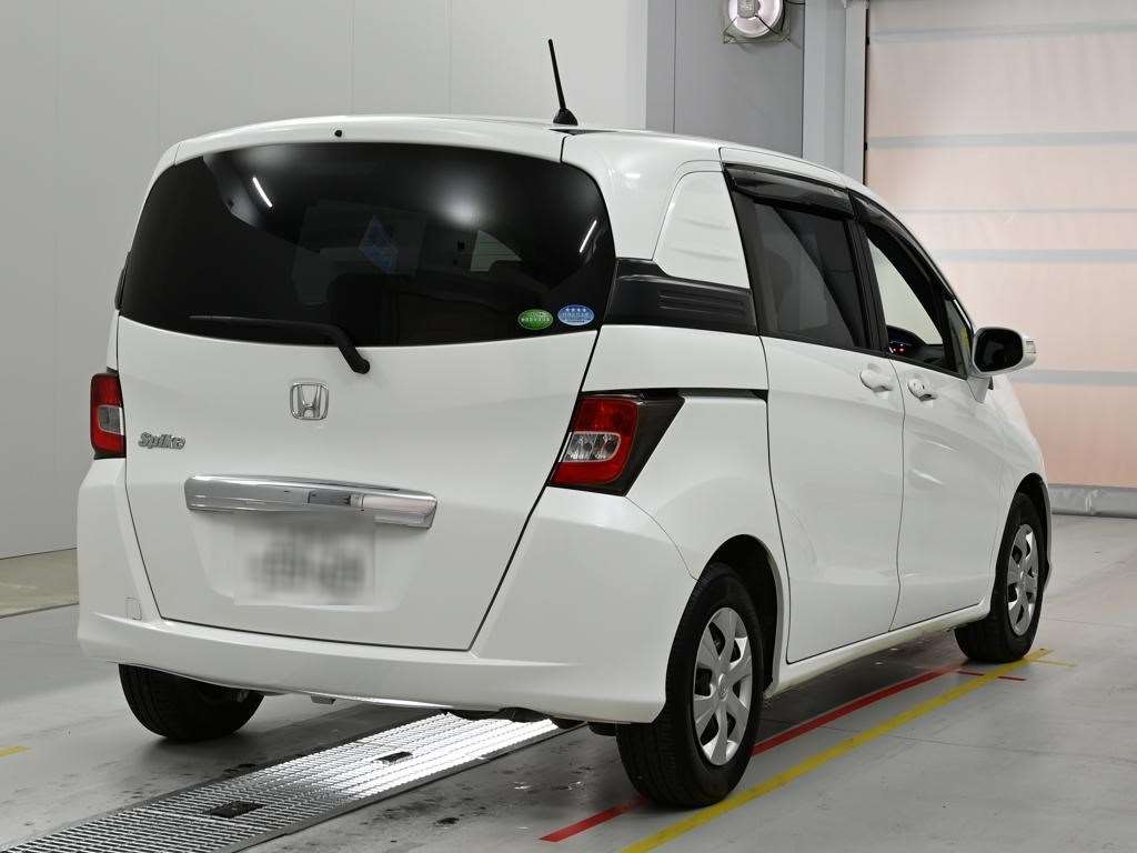 HONDA FREED SPIKE