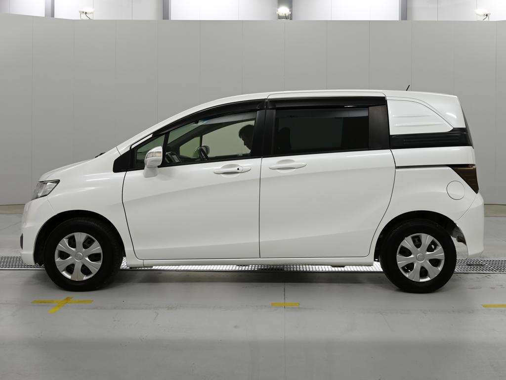 HONDA FREED SPIKE