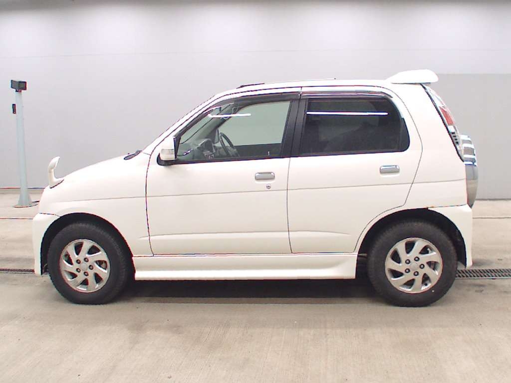 DAIHATSU TERIOS KID