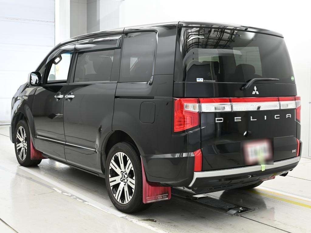 MITSUBISHI DELICA D:5