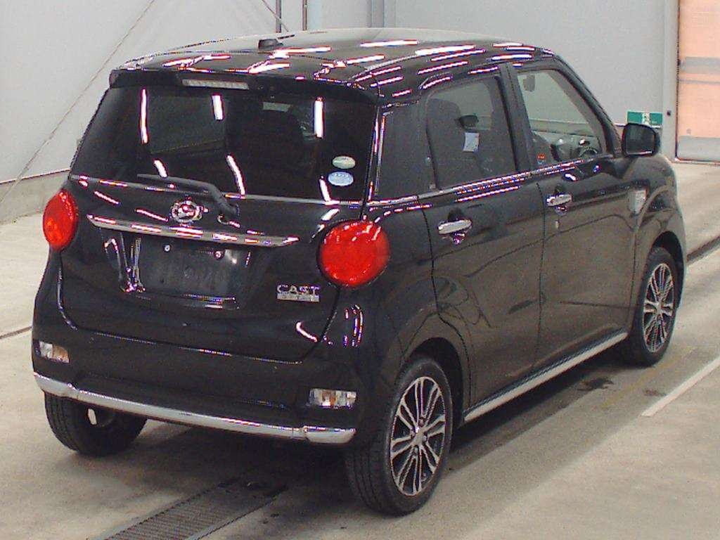 DAIHATSU CAST