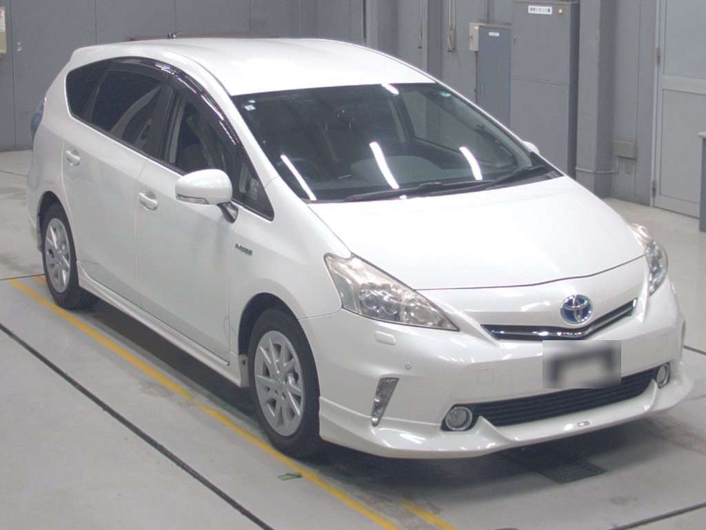 TOYOTA PRIUS ALPHA