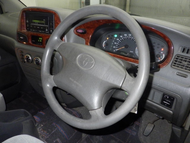 TOYOTA TOWN ACE NOAH