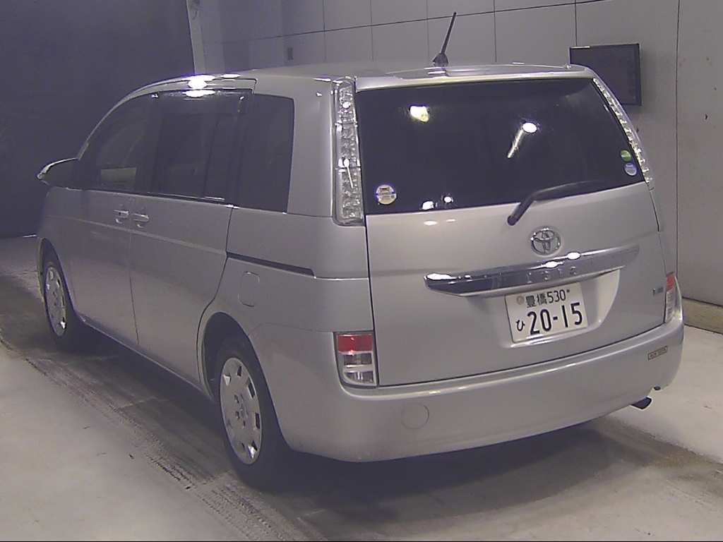 TOYOTA ISIS