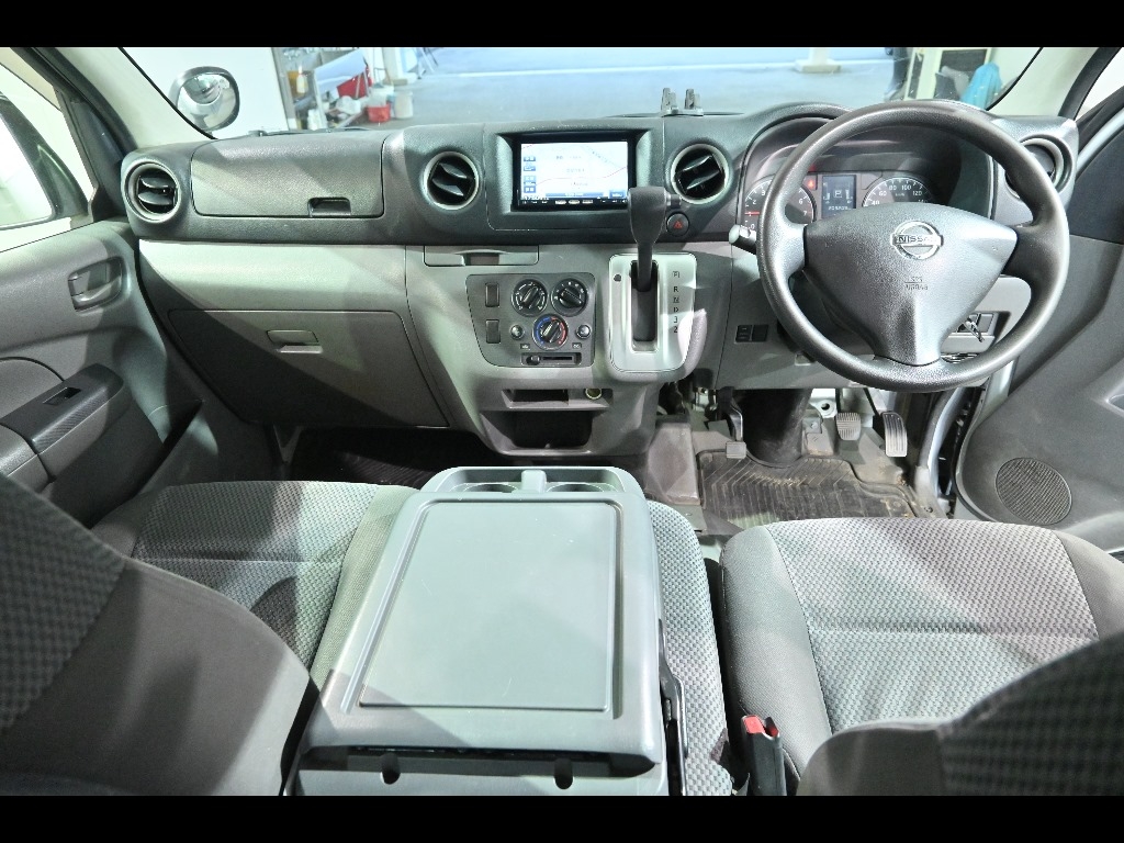 NISSAN NV350 CARAVAN