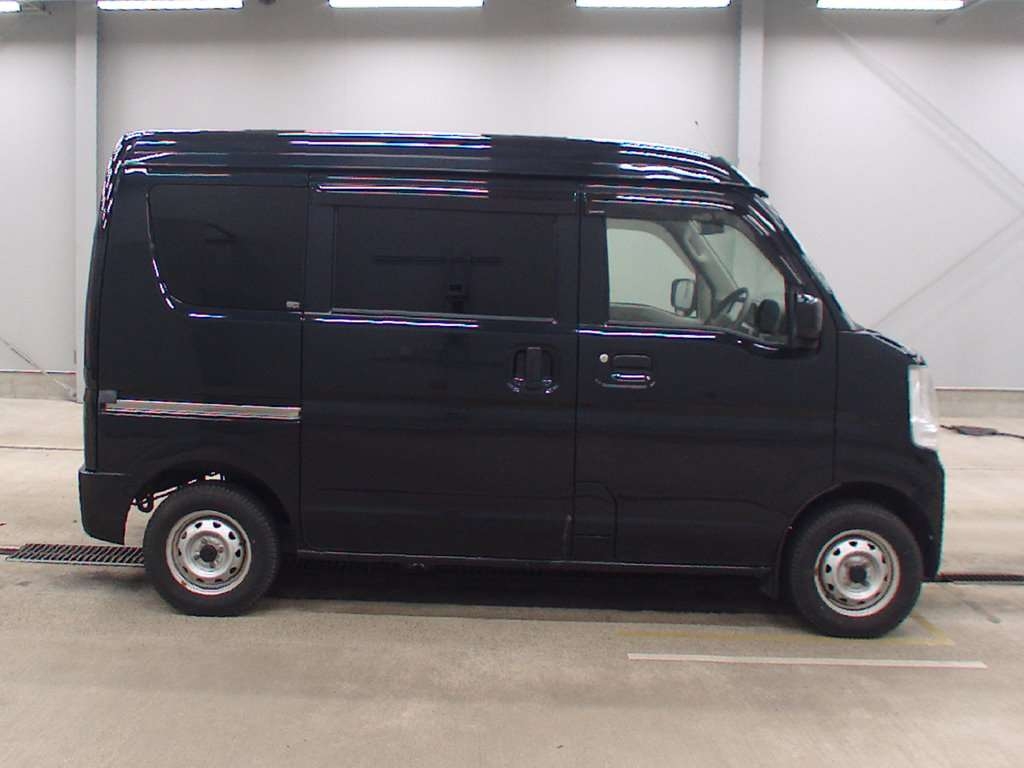 MITSUBISHI MINICAB