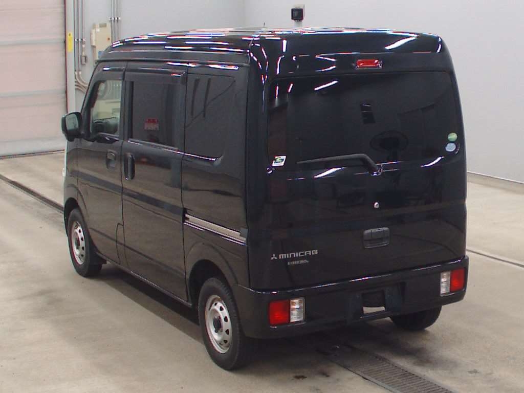 MITSUBISHI MINICAB