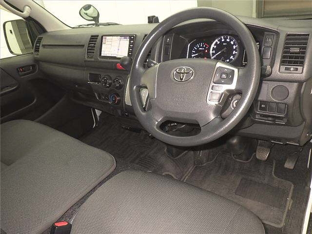 TOYOTA REGIUS ACE