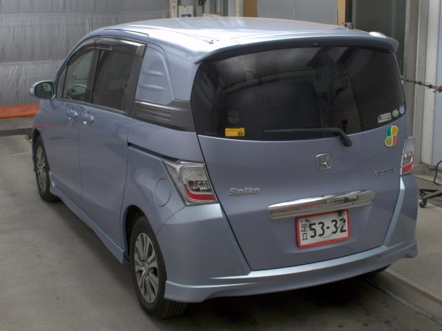 HONDA FREED SPIKE