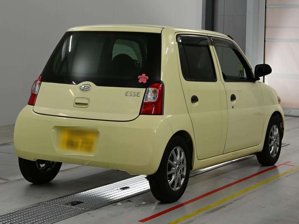 DAIHATSU ESSE