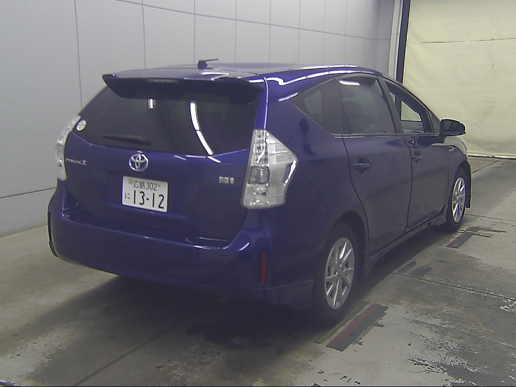 TOYOTA PRIUS ALPHA