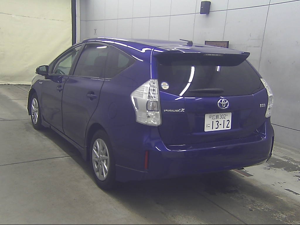 TOYOTA PRIUS ALPHA