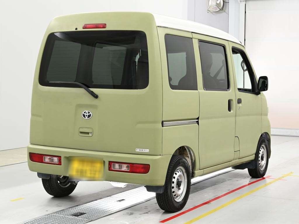 TOYOTA PIXIS VAN