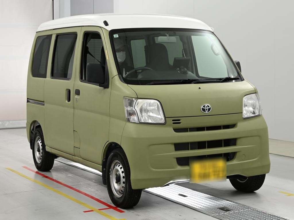 TOYOTA PIXIS VAN