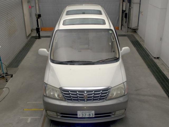 TOYOTA GRAND HIACE