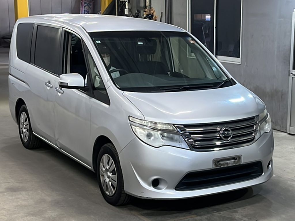 NISSAN SERENA