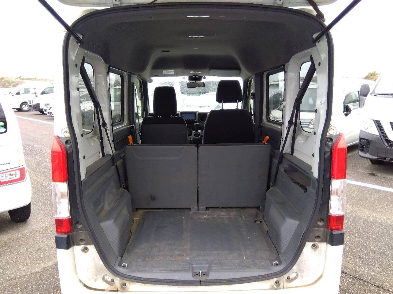 HONDA N-VAN