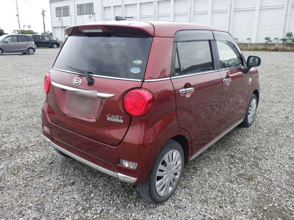 DAIHATSU CAST
