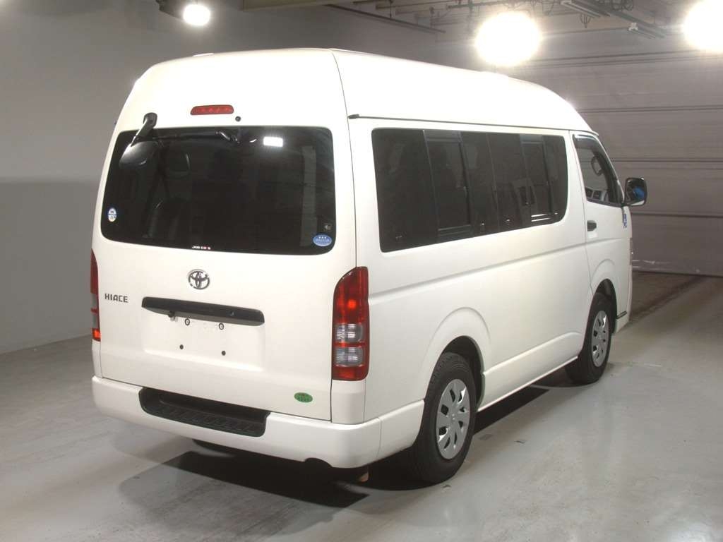 TOYOTA REGIUS ACE