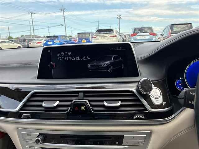BMW 7-SERIES