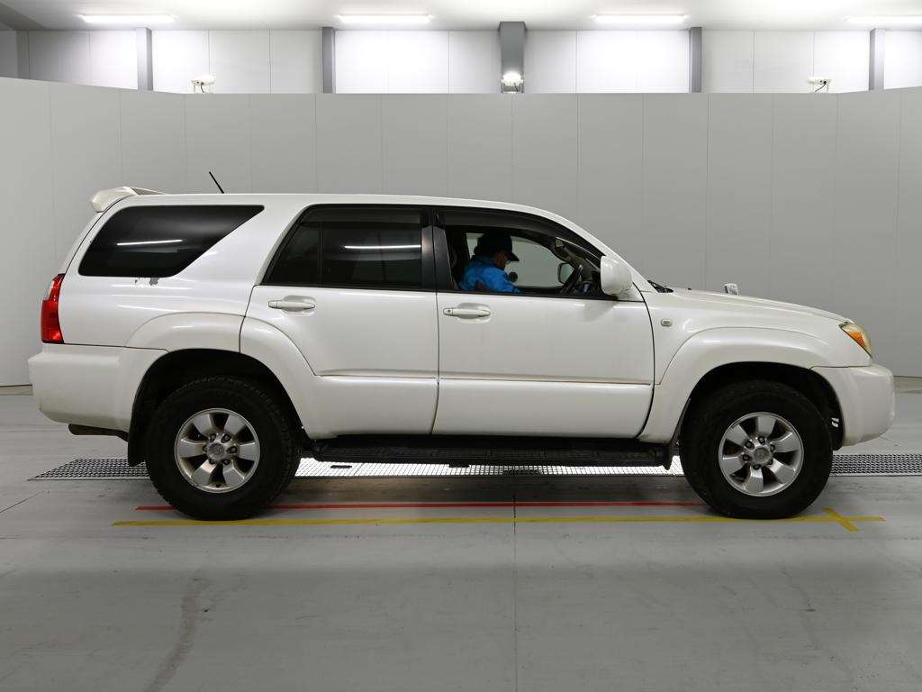TOYOTA HILUX SURF