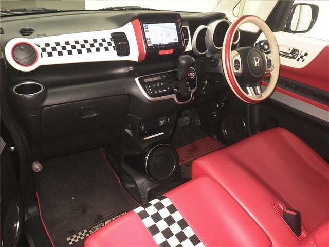 HONDA N-BOX SLASH