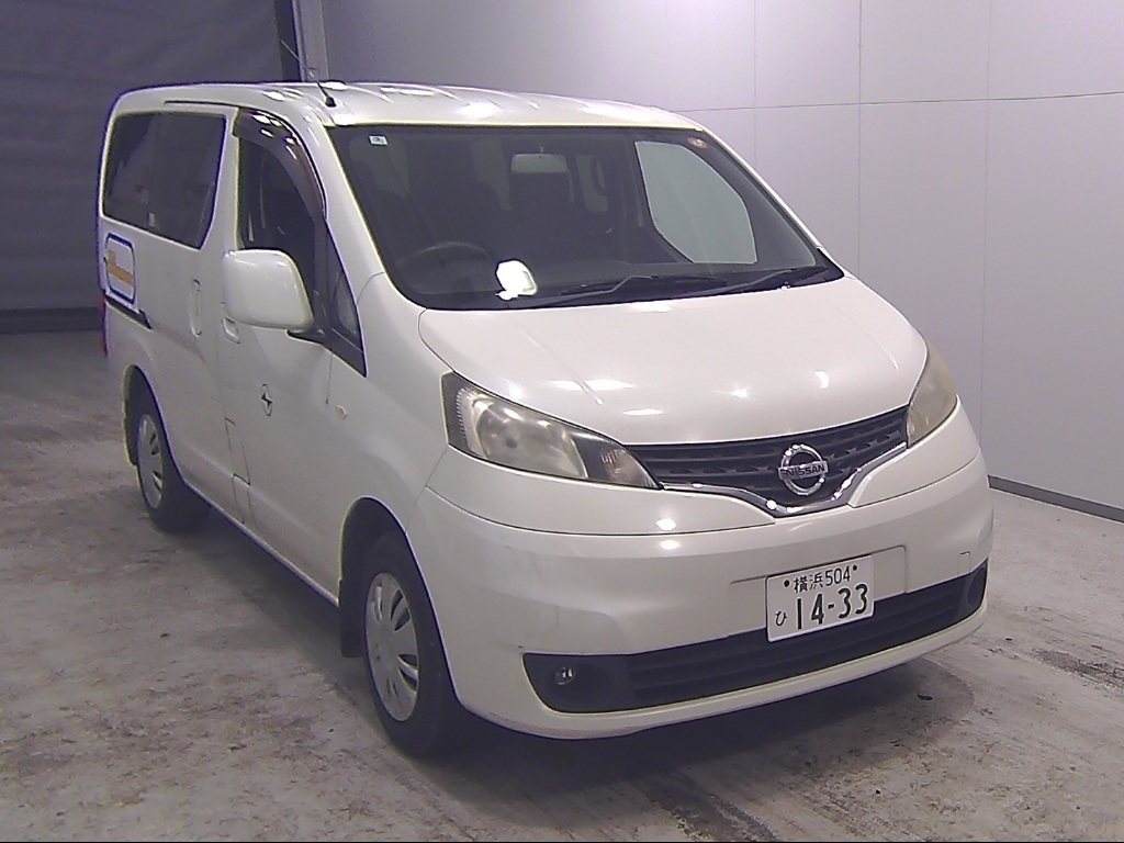 NISSAN NV200