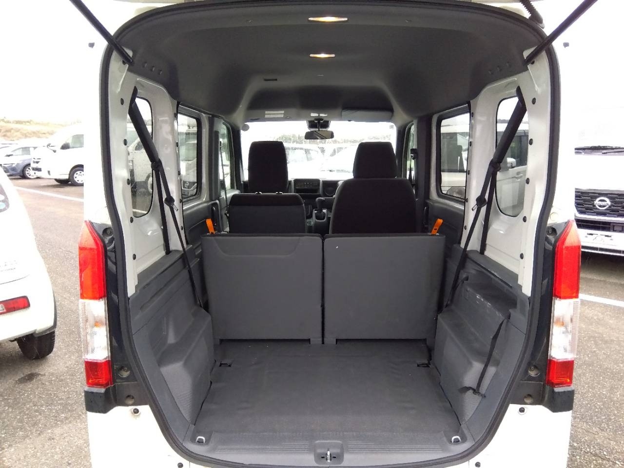 HONDA N-VAN